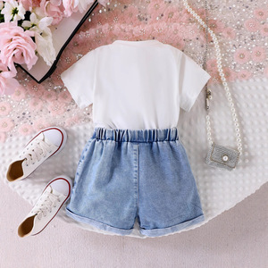 Nuevo Conjunto de Verano para Niñas Pequeñas y Medianas, Camiseta Blanca con Lazo y Pantalones Cortos de Mezclilla, Traje de Dos Piezas - Product Image 5