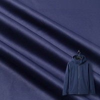 Tissu en microfibre imperméable 100 % polyester 75D*200D effet peau de pêche, satiné, avec revêtement PU brossé, poids moyen, pour uniformes de filles