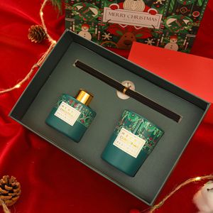 Juego de velas perfumadas navideñas verdes y rojas personalizadas, decoración del hogar, difusor de caña, serie navideña, regalos de decoración del hogar - Product Image 5