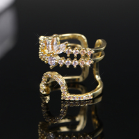 Bijoux de luxe pour femmes avec une bague en zircon à double couche de style couronne, idéale pour un cadeau de mariage dans un lieu haut de gamme