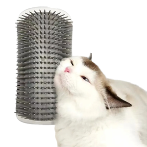 Peine de masaje para gatos de plástico ecológico con cepillo de hierba gatera y juguetes rascadores de esquina - Product Image 5