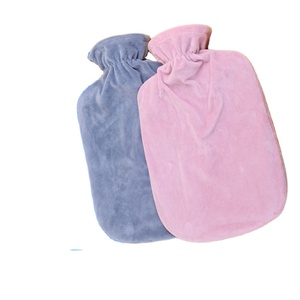 Mini bouteille d'eau chaude <span class=keywords><strong>auto</strong></span>-chauffante d'hiver en caoutchouc naturel 500-2000 ML promotionnelle personnalisée - Product Image 1