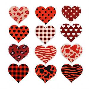 Patchs thermocollants mignons et tendance, brodés en forme de cœur, à motifs léopard, à carreaux et à motif vache - Product Image 1