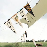 Drapeaux triangulaires en feutre personnalisés en gros, signalisation sportive personnalisée, petite bannière publicitaire à suspendre, fanions enroulés sur cordon