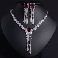 Set Perhiasan Gaun Pengantin Bunga Zirkon Berlian Mewah dengan Rumbai, Aksesoris Kalung dan Anting Pengantin Sederhana untuk Wanita