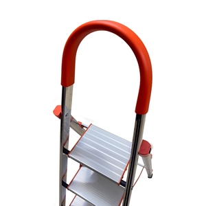 บันไดสแตนเลสแพลตฟอร์มเพื่อความปลอดภัยในครัวเรือนแบบพกพา4ขั้นตอนพับได้สำหรับคลังสินค้าโรงเรียนอพาร์ตเมนต์ในเวียดนาม - Product Image 3