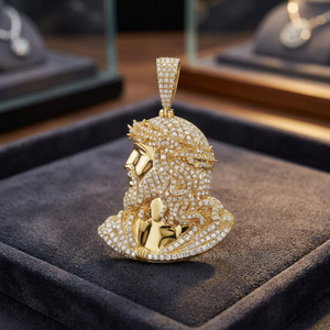 Pendentif Visage de Jésus-Christ en Or Jaune avec Moissanite Ronde Taille Brillant et Micro-Incrustation, Breloque Religieuse Chrétienne Unisexe - Product Image 4