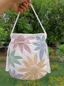 Nouvel arrivage de sacs à main de créateur de qualité supérieure pour femmes sac à main tendance perlé pour filles disponible au meilleur prix pour l'exportation - Product Image 2