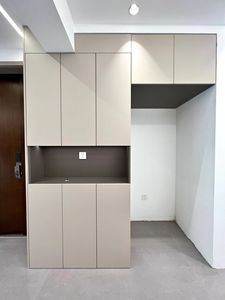 Organisateur mural flottant sans poignée pour chaussures avec emplacement dissimulé pour parapluie, taille personnalisée pour studio compact, petit coin d'entrée ou d'angle - Product Image 3