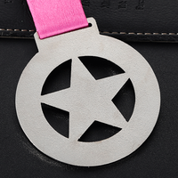 Fabricants de médaille d'étoile de danse émaillée et scintillante en alliage de zinc personnalisé de haute qualité et bon marché