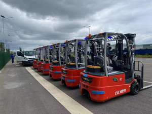 Carretilla elevadora certificada Ce 3 ruedas 2 toneladas 1.6ton <span class=keywords><strong>6000mm</strong></span> <span class=keywords><strong>Triplex</strong></span> <span class=keywords><strong>Full</strong></span> <span class=keywords><strong>Free</strong></span> <span class=keywords><strong>Mast</strong></span> Container <span class=keywords><strong>Mast</strong></span> Carretilla elevadora eléctrica - Product Image 5