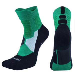 KT-T250059 <span class=keywords><strong>pantaloncini</strong></span> da calcio a compressione atletica da uomo su misura calzini da calcio antiscivolo - Product Image 2