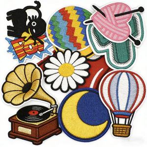 Parches Termoadhesivos para Planchar en Ropa, Parches Bordados Personalizados al por Mayor, Parches para Ropa - Product Image 1