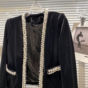 OUDINA New Heavy Industry Pearl Chaquetas y abrigo para <span class=keywords><strong>mujer</strong></span> <span class=keywords><strong>2022</strong></span> Blazer <span class=keywords><strong>Abrigos</strong></span> de terciopelo para damas - Product Image 4