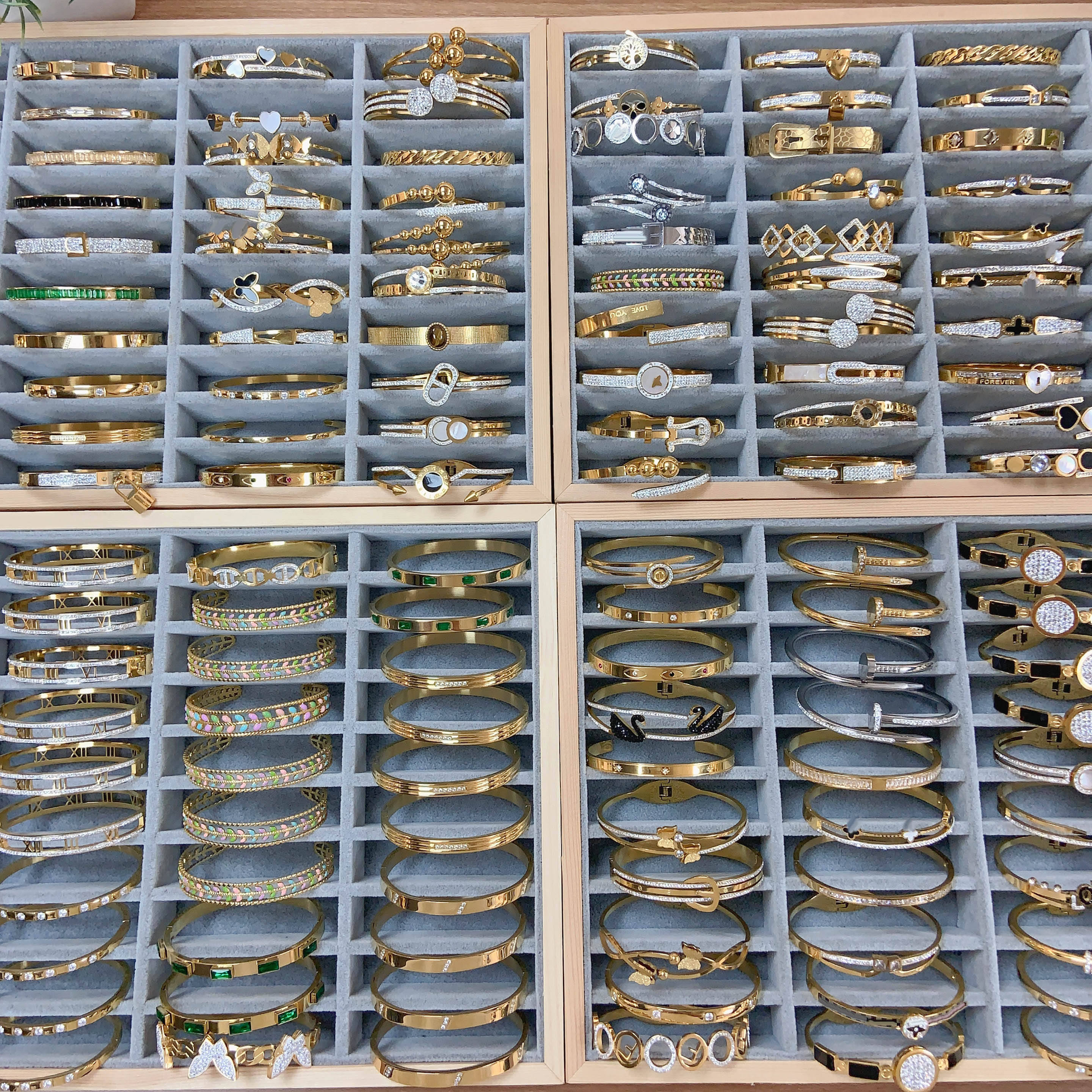 สร้อยข้อมือแบบผสม