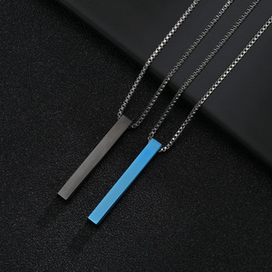 Collier à barre personnalisable avec lettrage inaltérable, couleurs vives, en acier inoxydable, chaîne fine de type 'box' de 22 pouces de long, avec pendentif barre - Product Image 4