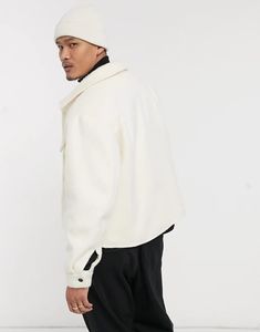 <span class=keywords><strong>Giacca</strong></span> in pile <span class=keywords><strong>bianca</strong></span> con colletto spalancato in lana trapuntata con fodera in lana con bottone con abbottonatura tasche <span class=keywords><strong>oversize</strong></span> - Product Image 3