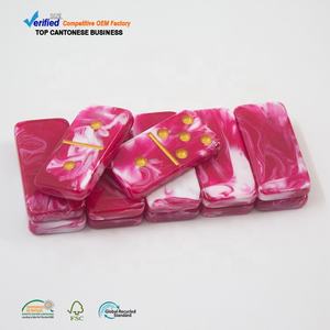 Outils de divertissement en gros Logo personnalisé de couleur rose 28pcs Double Six Domino Set pour jeu de hasard classique - Product Image 3