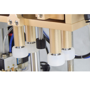 เครื่องปิดฝาขวดกึ่งอัตโนมัติประสิทธิภาพสูงพร้อมมอเตอร์สำหรับขวดเครื่องสำอาง อาหาร และโลชั่น - Product Image 3