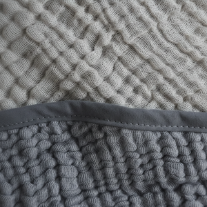 Sábana bajera suave de 4 capas de muselina de algodón 100% - Product Image 1