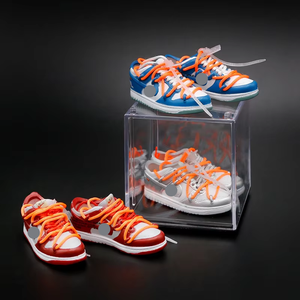 Mini <span class=keywords><strong>Dunk</strong></span> Ice Cream Nightmare on Elm Street Paisley, Zapatillas de Skateboard en Miniatura 3D - Product Image 4