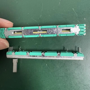 Fournisseur fabricant, vente en gros, potentiomètre coulissant droit à double <span class=keywords><strong>canal</strong></span> 75 mm, fader de mixeur B10K A10K, B103 A103, résistance réglable - Product Image 5