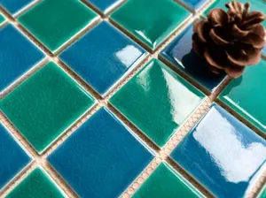Azulejos de natação baratos, pedra de sukabumi de corpo inteiro moderno e barato, telhas de porcelana 23x23, corpo inteiro e cor escura 2 anos