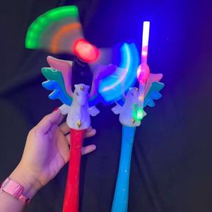 Cadeau de Noël LED pour enfants Baguette de fée scintillante <span class=keywords><strong>Licorne</strong></span> <span class=keywords><strong>lumineuse</strong></span> avec musique clignotante Jouet moulin à vent - Product Image 5