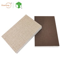 Feuille de panneau de mousse de PVC stratifiée par marbre noir pour des meubles de mur intérieur