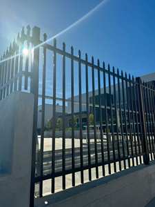 Paneles de <span class=keywords><strong>Cerca</strong></span> Metálica Perforada de Alta Seguridad, Anti-Escalada, con Protección de Privacidad, Acero Galvanizado con Recubrimiento en Polvo, para Delimitación de Límites - Product Image 5