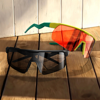 Nouveau modèle Vente en gros Personnalisé PC Lentille Vélo Randonnée Sport Lunettes de soleil Coupe-vent Protection UV Course en plein air Lunettes de cyclisme