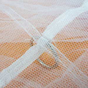 การผลิตมืออาชีพราคาต่ําแขวนมุ้งกันยุงติด<span class=keywords><strong>ตั้ง</strong></span>อย่างรวดเร็วเต็นท์มุ้งกันยุงสําหรับเตียงคู่ - Product Image 2