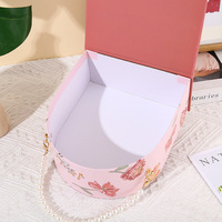 Nouveau design de boîte-cadeau d'invité de mariage de style Ins belle conception de fleur avec poignée de perle sur boîte en carton gaufré en papier kraft