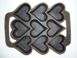 Popular Preseasoned de hierro fundido corazón dividido forma Muffin Pan - Product Image 6