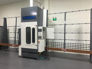 Machine de sablage vertical de verre Guangzhou SKS-2500 de haute qualité avec contrôle PLC, trois pistolets, composants essentiels : moteur, pompe, engrenages - Product Image 2
