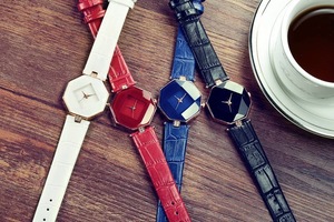 2024 Phụ Nữ Của Xu Hướng Sáng Tạo Đơn Giản Kim Cương Nhỏ Quay Số Phụ Nữ Của Đồng Hồ Vành Đai Đồng Hồ + Vòng Đeo Tay Thiết Lập Thạch Anh Đồng Hồ Phụ Nữ 2Pcs Montre Homme - Product Image 6