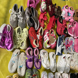 Chaussures <span class=keywords><strong>de</strong></span> football d'occasion en vrac chaussures <span class=keywords><strong>de</strong></span> ballon <span class=keywords><strong>de</strong></span> football <span class=keywords><strong>de</strong></span> marque usagées pour hommes en Chine - Product Image 5