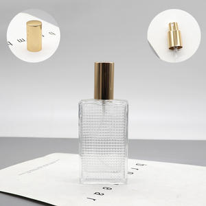 Vente en gros de flacons en verre cosmétique carrés vides de 80 ml, flacons pulvérisateurs rechargeables à vis avec texture en maille - Product Image 4