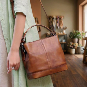 High Quality Genuine Leather Zipper Soft Waterproof Eco Friendly Heavy Weight Fashionable Girls Clutch Handbags <b>Long</b> Strap - Product Image 1