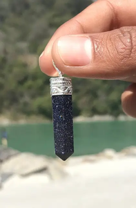 จี้สร้อยคอทรงดินสอหินทรายสีฟ้าคุณภาพระดับพรีเมียมสร้อยคอควอตซ์คริสตัลอัญมณีรักษาพลังงานตกแต่งบ้าน - Product Image 5