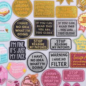 Patchs thermocollants brodés à motifs animaux de dessin animé, étoiles, cœurs et lettres, avec paillettes, populaires pour sacs, vêtements et téléphones - Product Image 3