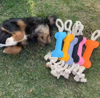 Jouet de traction pour chien en plastique moderne, multi-couleurs, écologique, en forme d'os, avec corde en coton durable, pour le nettoyage des dents et poignée facile à saisir