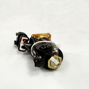 La válvula de solenoide assy 714-10-16951 <span class=keywords><strong>17A</strong></span>-<span class=keywords><strong>15</strong></span>-<span class=keywords><strong>17271</strong></span> para Komatsu WA120-3 WA150-3 WA180-3 WA250-3 WA320-3 WA380-3 WA420- 3 WA470-3 - Product Image 2