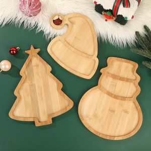 Bandejas de Bambú Navideñas con Forma de Árbol y Sombrero de Muñeco de Nieve, Color Madera Natural, Decoraciones para Fiestas - Product Image 1
