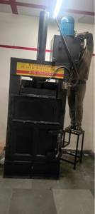 Empacadora de plástico para reciclaje Máquina de embalaje de plástico residual semiautomática no CNC Máquina de alta calidad directa del fabricante - Product Image 3