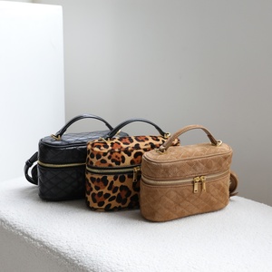 Borsa a tracolla di lusso in pelle di vacchetta con motivo a rombi, pochette per telefono, borsa termica in crine di cavallo, piccola borsa quadrata in pelle scamosciata di pecora con cerniera - Product Image 1