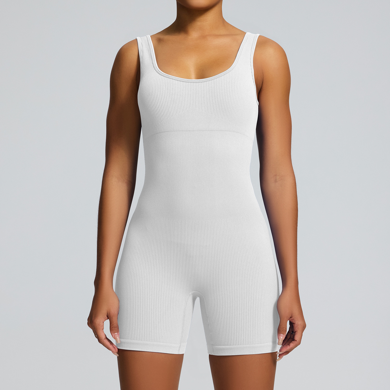 Pantalón corto mono color liso blanco