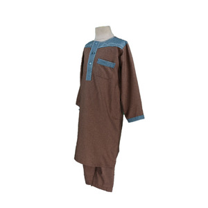 Vêtements quotidiens musulmans pour adolescents à manches longues, col rond, design <span class=keywords><strong>Qamis</strong></span> avec pantalon - Product Image 4