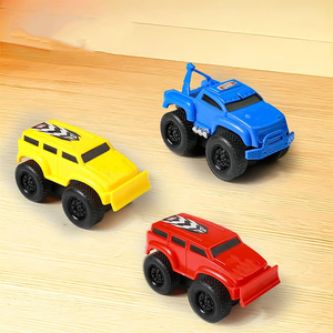 Coche de juguete de escalada magnético antigravedad que contiene imanes que solo se adhieren a las paredes de hierro alimentadas por un motor para escalar paredes - Product Image 1