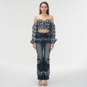 Nueva Llegada, Jeans de Cintura Baja para Mujer, Diseño Personalizado, Peso Medio, Bordado Floral, Dobladillo Acampanado, Jeans de Mezclilla - Product Image 3